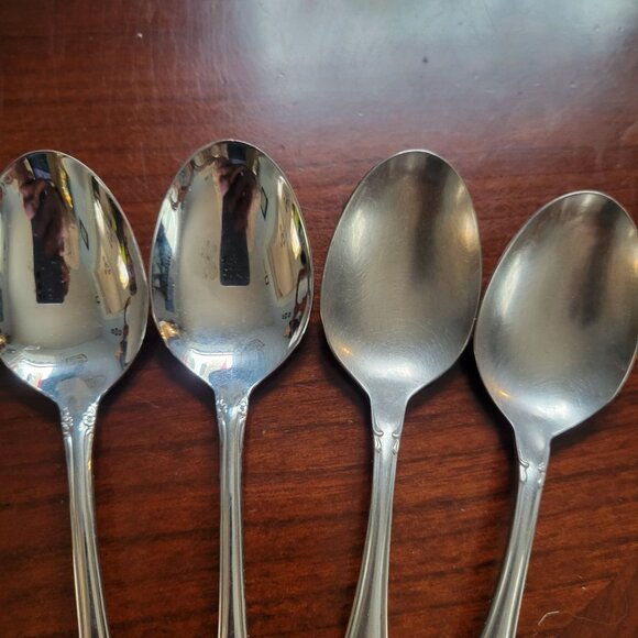 Oneida Deluxe Stainless Steel Teapoons Set Of 4 Floral Pattern 6.5" Long - Picture 3 of 5